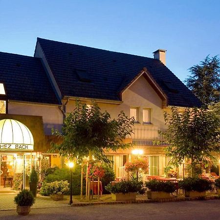 Отель Logis Chez Bach Chaussin Экстерьер фото