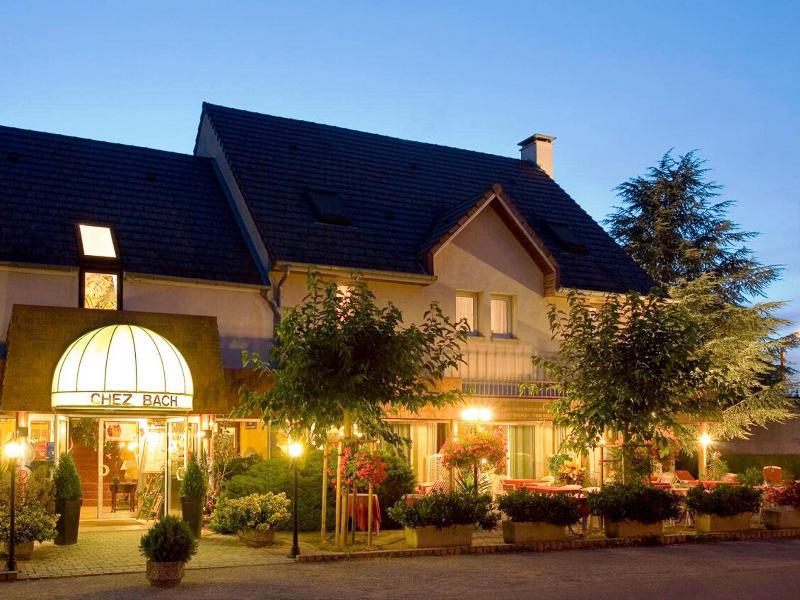 Отель Logis Chez Bach Chaussin Экстерьер фото